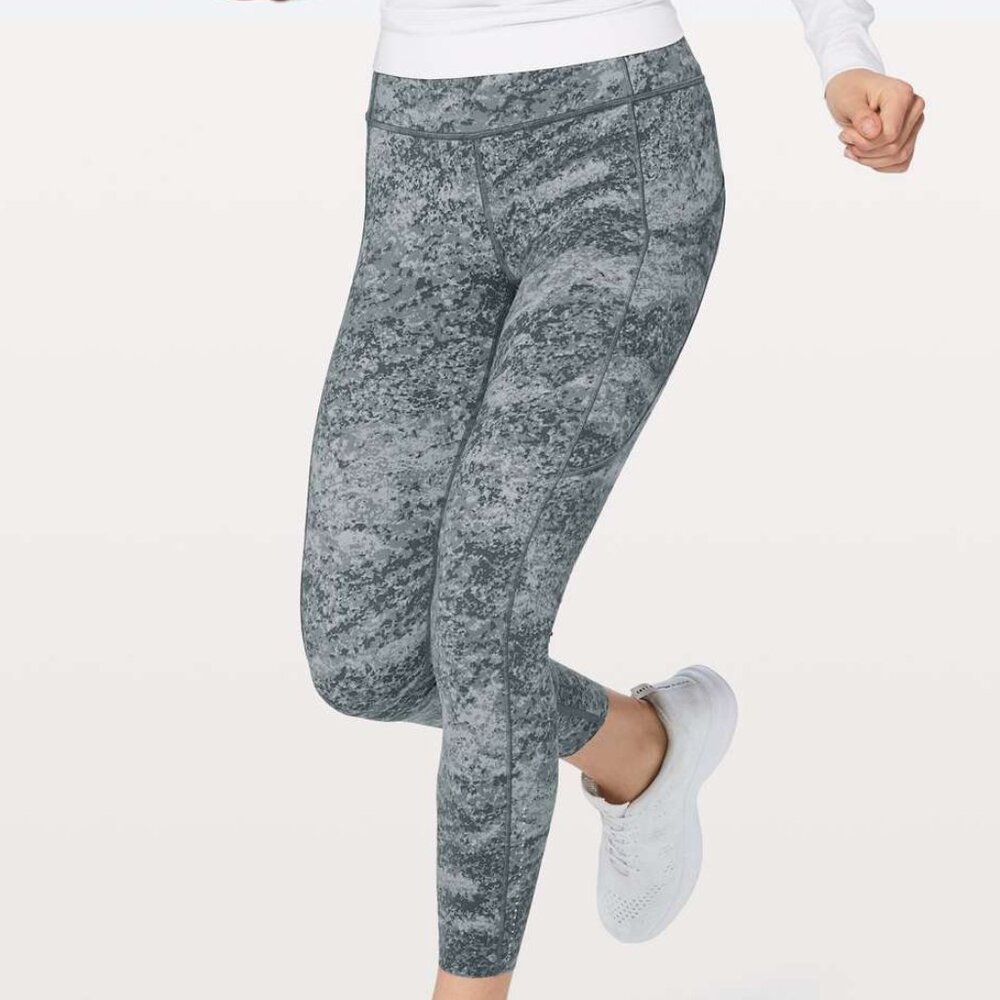 Lululemon Fast & Free Tight 7/8 II Nulux 25" Area Ice Grey Size 6 NWOT